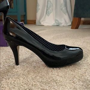 Women’s black heels